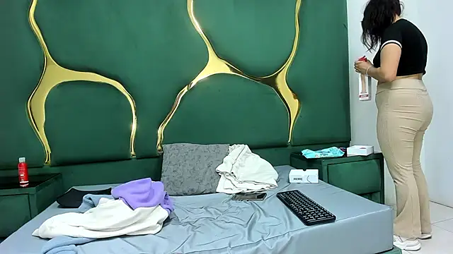 IsabelDelacroix webcam