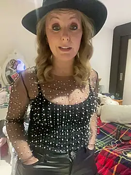 madamlillyrose webcam