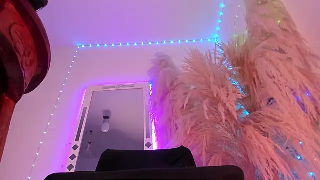 Tiffany_deluxe webcam