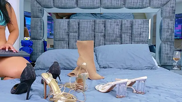 Samantha_Mont webcam