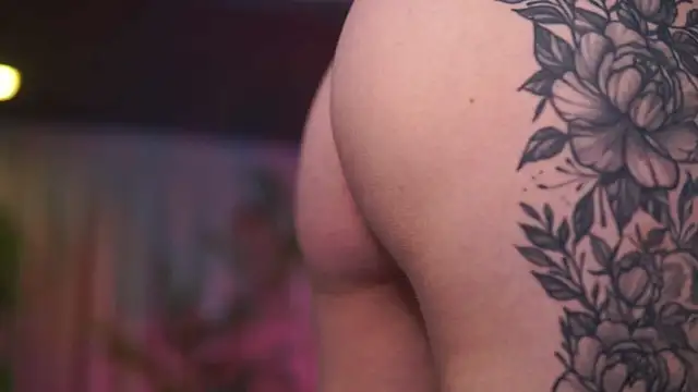 HotBustyBabeX webcam