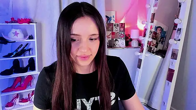 sahara_shields - Sahara_Shields's free webcam