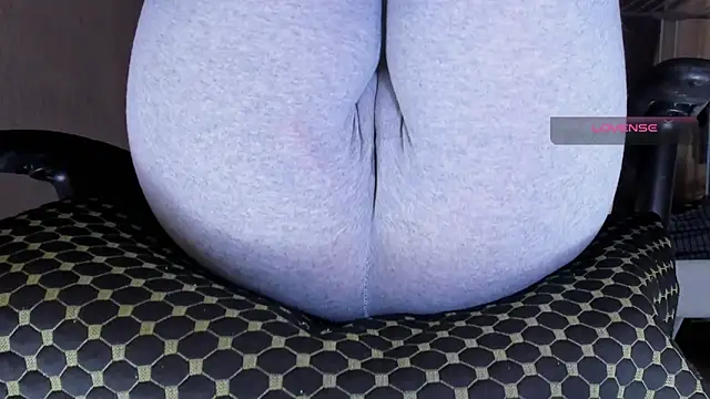 Cameltoe_squirt_inPants webcam