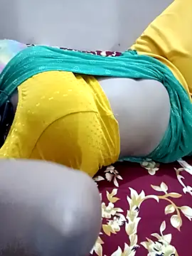 tamil_Vennila webcam