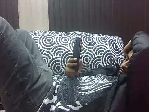 indihotguy - Indihotguy's free webcam