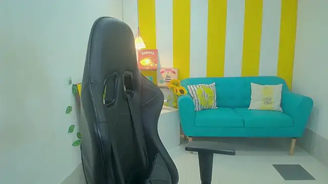 mariana_blondee webcam