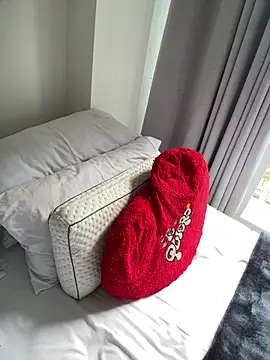 Webcam Model (Bustykeyla)  is live.Free join now!