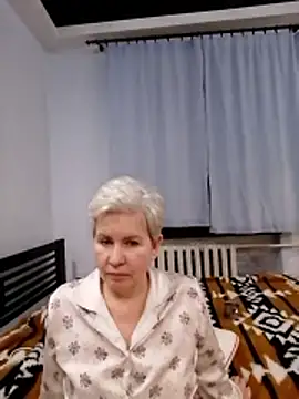 Webcam Model (AvaSwan5354)  is live.Free join now!