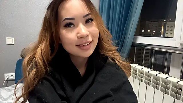 ur_neighbor_kira - Ur_neighbor_Kira's free webcam