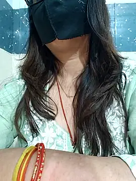 Webcam Model (Aishwaryaa_69) is live