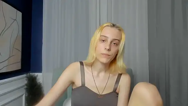 miilaglow - MiilaGlow's free webcam