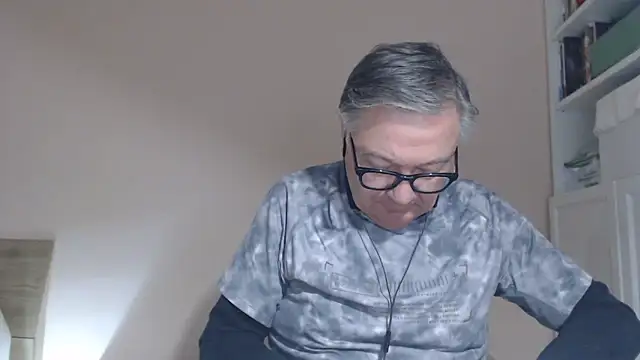 you6me (M grandpa) - Naked show cum