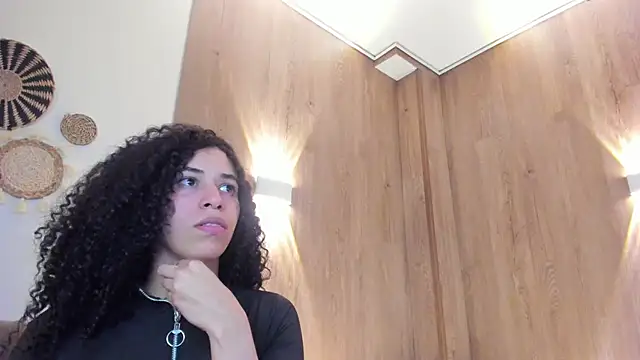 annie_roselle - Annie_roselle's free webcam - UK Sex Cams