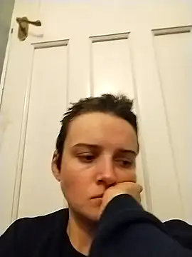 Webcam Model (Amy01112)  is live.Free join now!