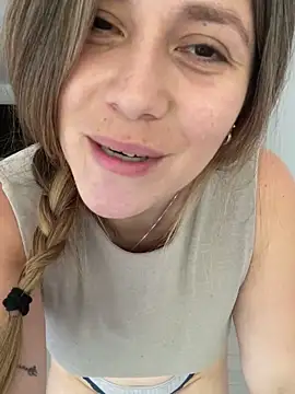 nasss7 (F young) - Ponerme en 4 en la mesada