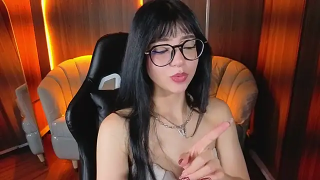 _mia_collins_b_ - _mia_collins_b_'s free webcam - UK Sex Cams