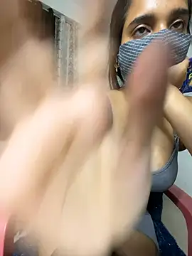 Webcam Model (Malina_Miss)  is live.Free join now!