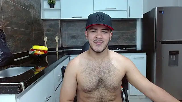 andrew_lewiss - Andrew_Lewiss's free webcam