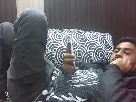 indihotguy - Indihotguy's free webcam - UK Sex Cams