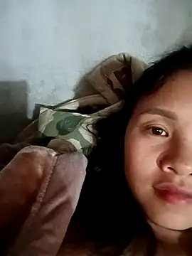 pretty-haert - Pretty-haert's free webcam - UK Sex Cams