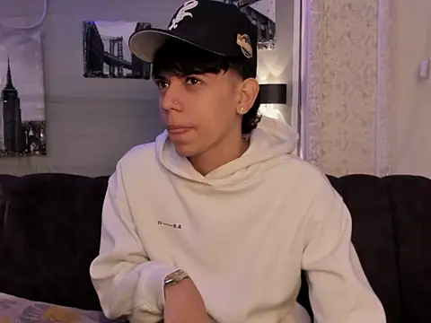 sebas_pretty7 - Sebas_pretty7's free webcam - UK Sex Cams