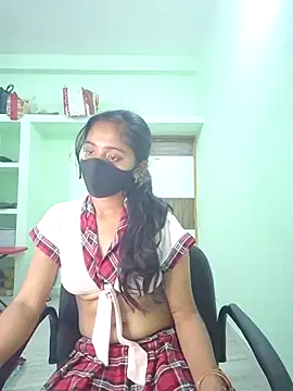 Webcam Model (shrutee12)  is live.Free join now!