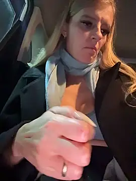 betsy (F young) - Make me cum at public store