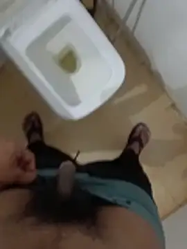 hornyucum4me (M young) - 🔥❤️‍🔥 Rub & Jerk Cock in park & street