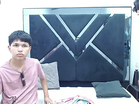 fleeting_love - Fleeting_Love's free webcam - UK Sex Cams