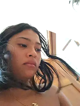 layla_em (F teen) - 2 fingers in asshole♥️