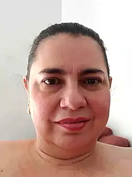 Webcam Model (michellrodriguez) is live