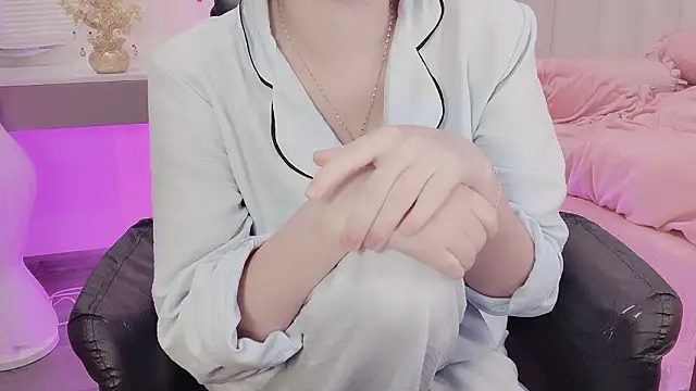 _dorry_ (F teen) - Help me buy a camera