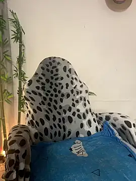 Webcam Model (lonely_shewolf)  is live.Free join now!