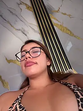 sara_calderon webcam