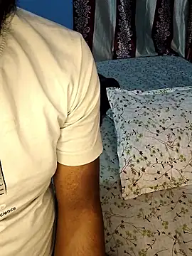 Naughty-Chaaya webcam