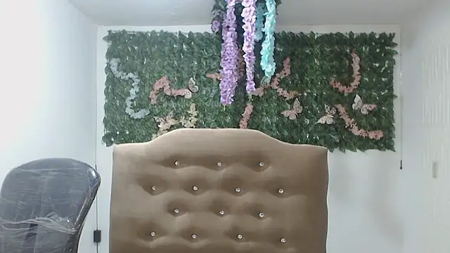 adara_cute_69 webcam