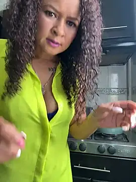 Webcam Model (NenisJessicaOchoa)  is live.Free join now!