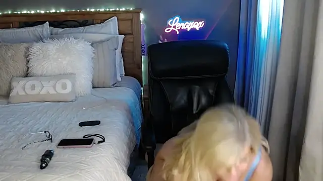 lenaxox - Lenaxox's free webcam