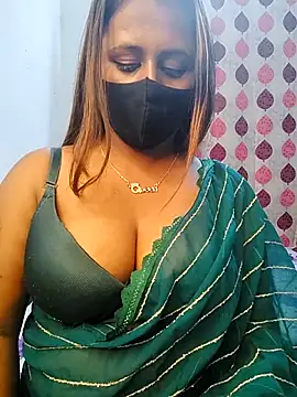 Webcam Model (LoveLy-Soneya)  is live.Free join now!