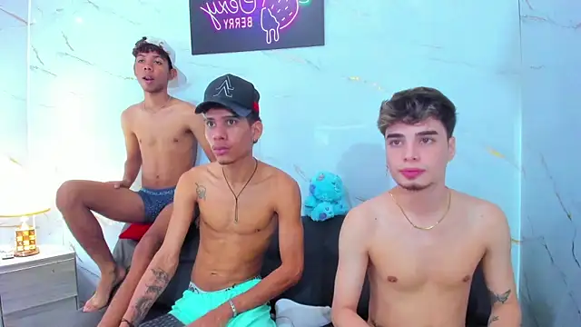 Alex_jeins_at webcam