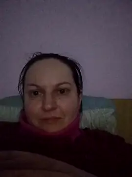 BustyLadyAlma webcam