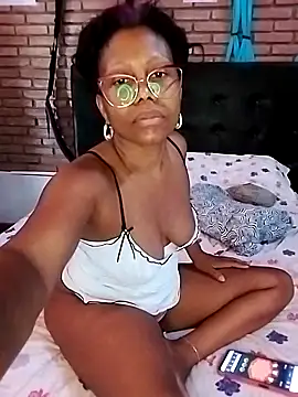 littlebrunett webcam