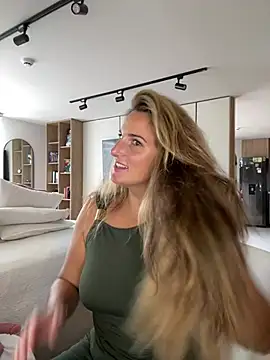 thescorpionfr_ (F young) - Teasing with curves 🍑