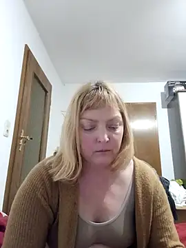 lilulilulilu - LiluLiluLilu's free webcam - UK Sex Cams