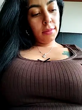 luianna - Luianna's free webcam - UK Sex Cams