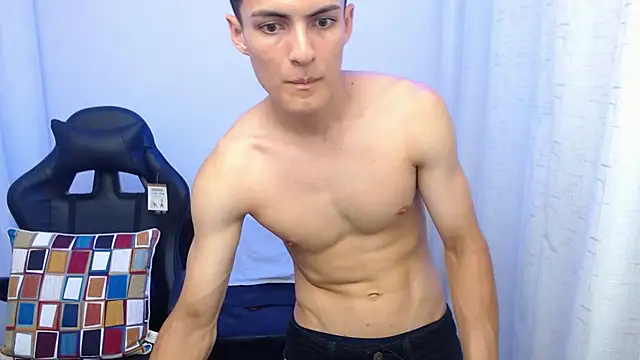 matiius18 - Matiius18's free webcam - UK Sex Cams