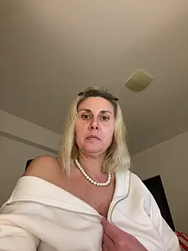 amelia9798 - Amelia9798's free webcam