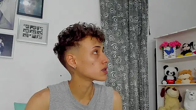 megan_100 - Megan_100's free webcam - UK Sex Cams