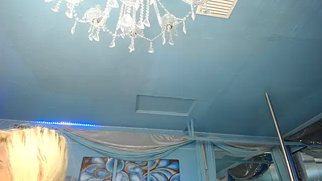 adrianna_fox - ADRIANNA_FOX's free webcam