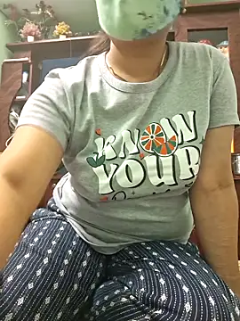 Webcam Model (monika__sex)  is live.Free join now!